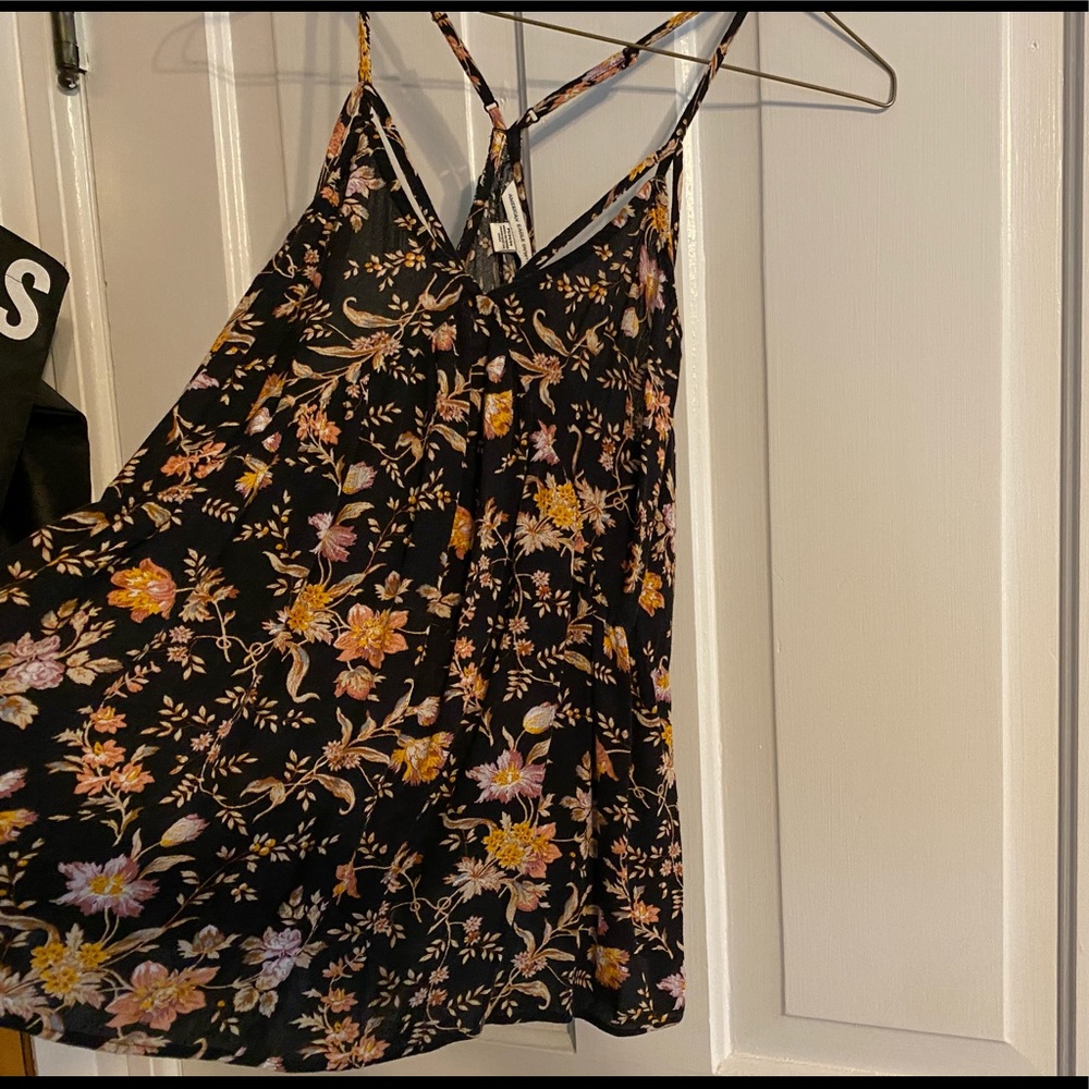 American Eagle floral flowy tank